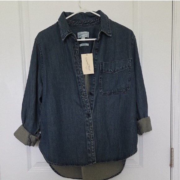 Universal Thread Dark Blue Denim Shirt - Picture 1 of 6